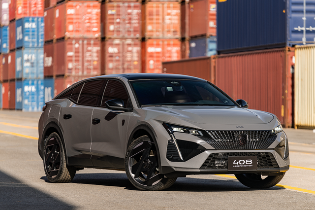 Peugeot 408 Legend Edition Allure / Premium / GT